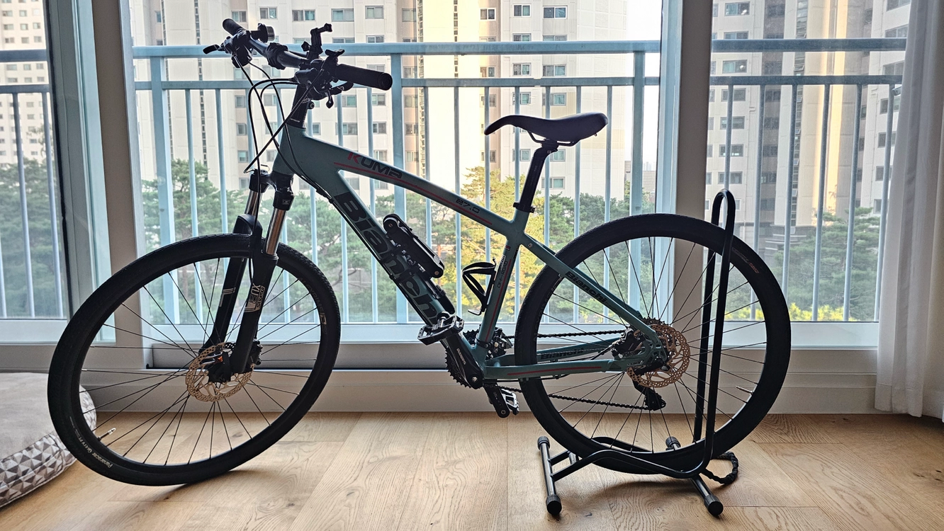 비앙키 KUMA MTB 민트색 자전거 이미지