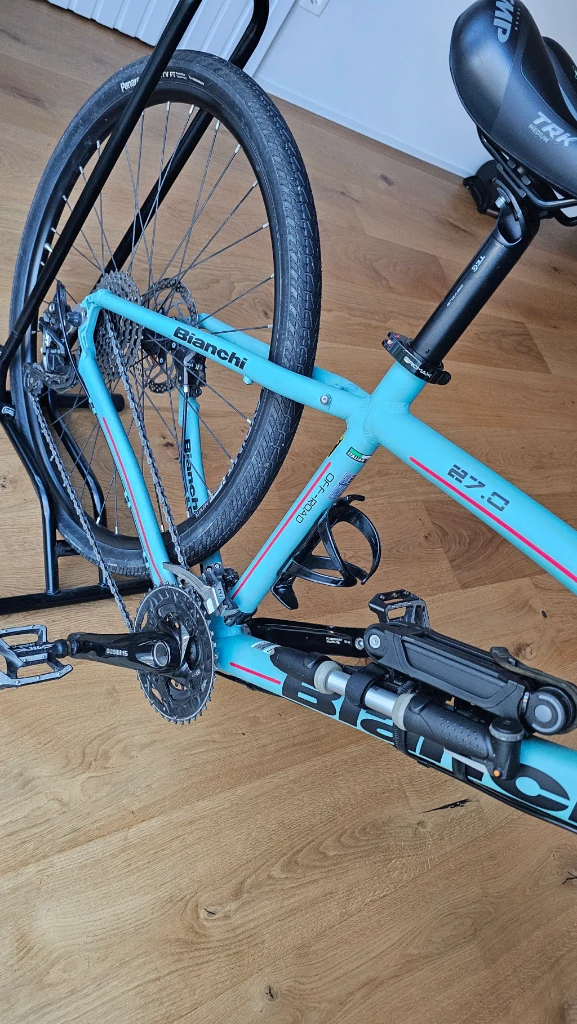 비앙키 KUMA MTB 민트색 자전거 이미지