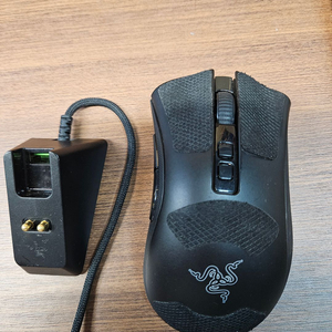 레이져 레이저 데스에더 v2 pro 게이밍 마우스 이미지