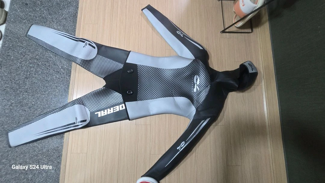 C4 CARBON 여성 프리다이빙 웻슈트 이미지