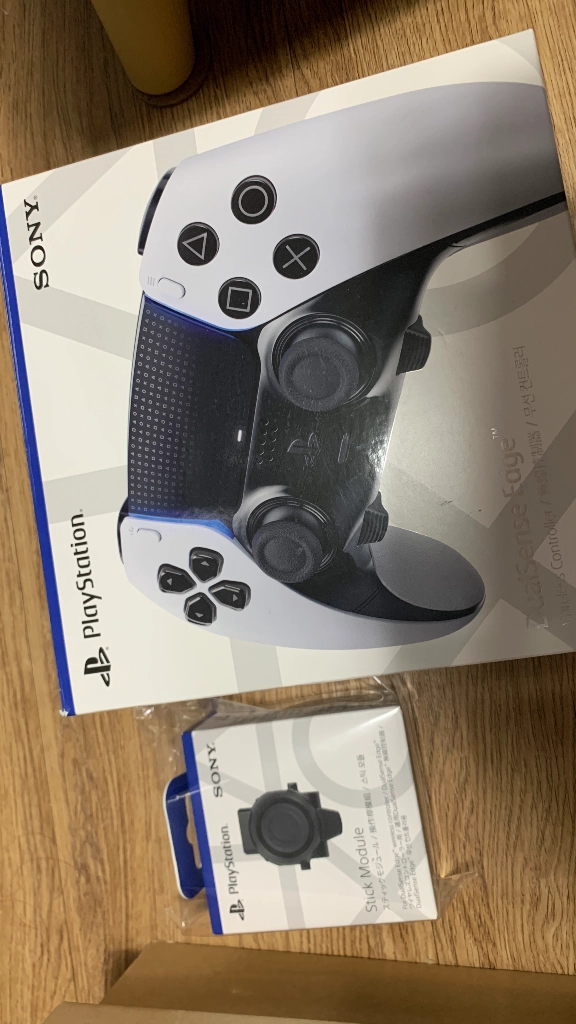 소니 플스5 PS5 듀얼센스 엣지 + 아날로그 스틱 추가 모듈 팝니다. 이미지