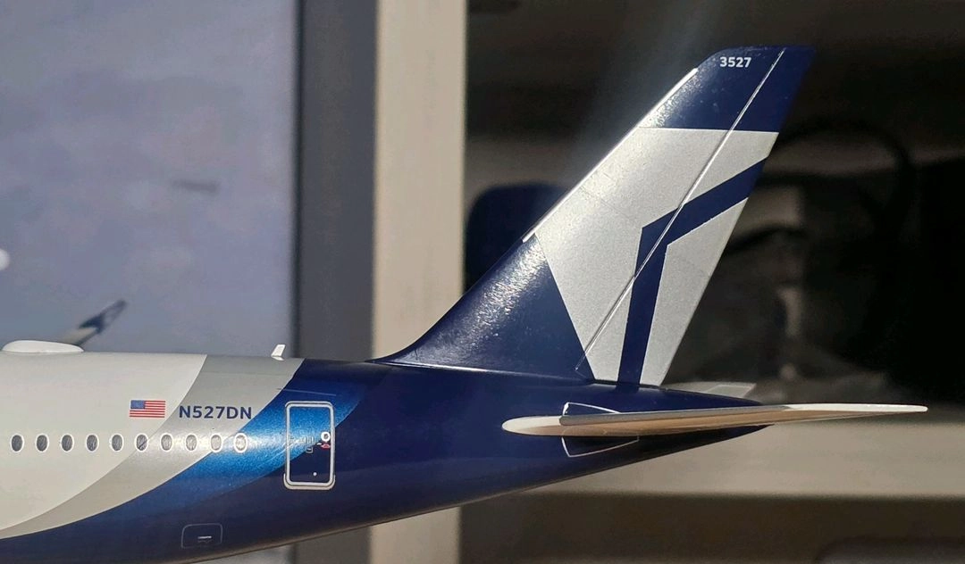 가격인하)제미니젯1:200 델타항공 A350-900(100주년특도)한정판 N527DN 비행기모형 판매합니다 이미지
