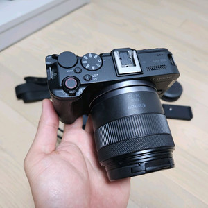 캐논 R50V + RF-s14-30 번들킷 이미지