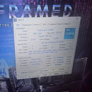 게이밍 PC 데스크탑 (i5 - 12400F, DDR4 - 16GB, RTX 4060) 이미지
