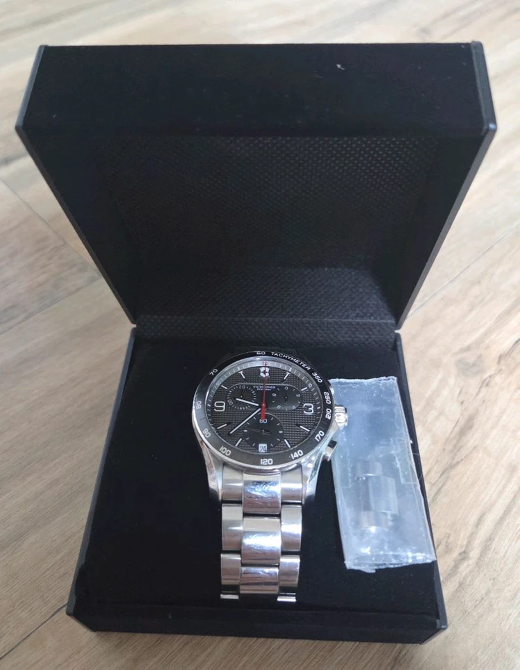 빅토리녹스 스위스아미 크르노클래식 42mm 쿼츠 시계 이미지