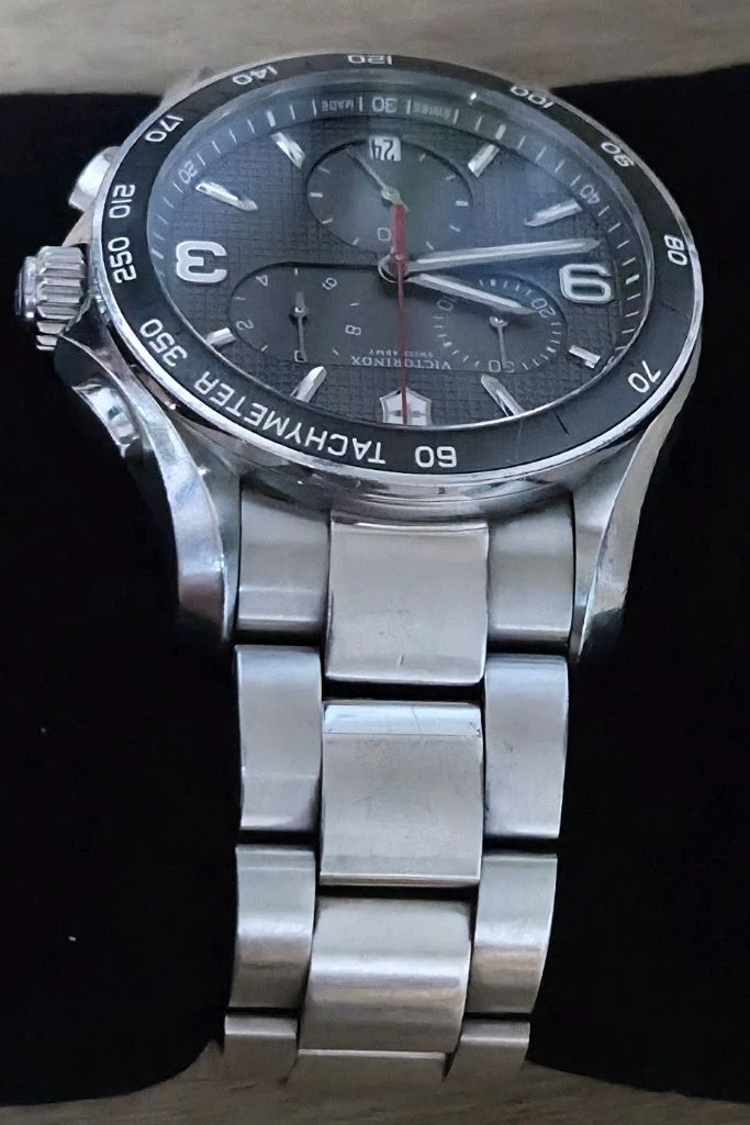 빅토리녹스 스위스아미 크르노클래식 42mm 쿼츠 시계 이미지