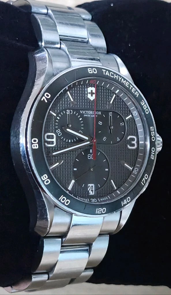 빅토리녹스 스위스아미 크르노클래식 42mm 쿼츠 시계 이미지