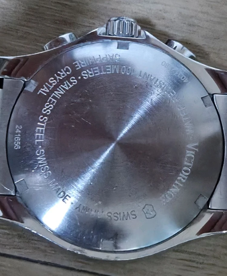 빅토리녹스 스위스아미 크르노클래식 42mm 쿼츠 시계 이미지