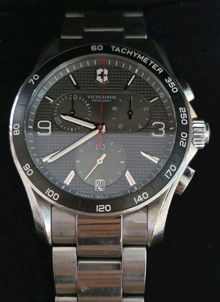 빅토리녹스 스위스아미 크르노클래식 42mm 쿼츠 시계 이미지