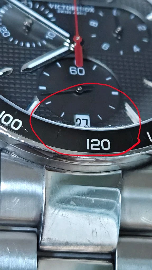 빅토리녹스 스위스아미 크르노클래식 42mm 쿼츠 시계 이미지
