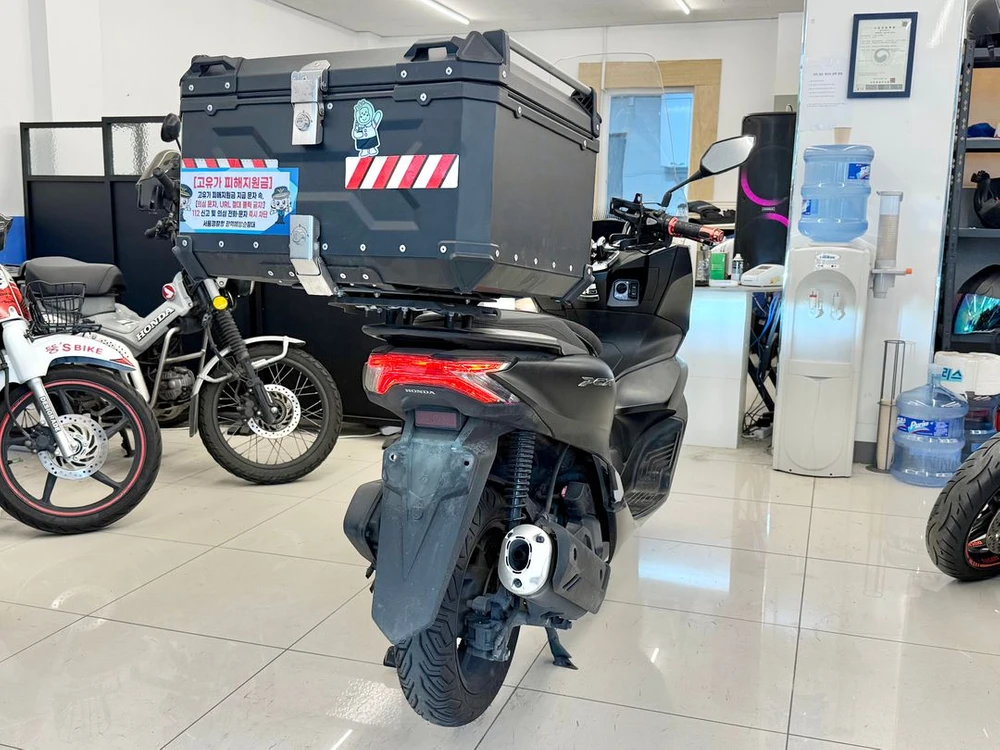 24년식 PCX125 / 38,XXXkm / 배달세팅완료 차량 판매합니다 이미지