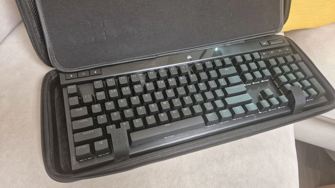 커세어 K70 PRO 적축(RGP0125) 기계식 키보드 판매 이미지