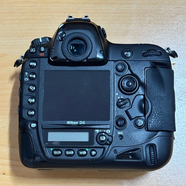 니콘 d4, d700, 24-70vr 이미지