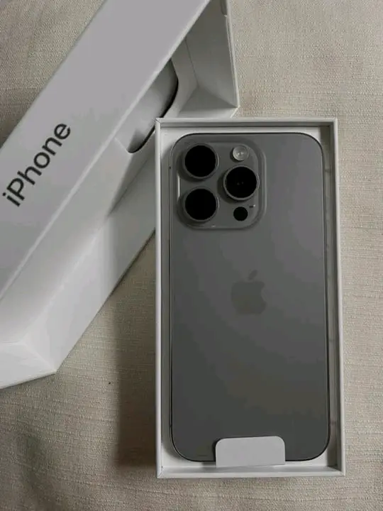 아이폰16프로 128GB 내추럴 티타늄 - 안심되는 중고거래