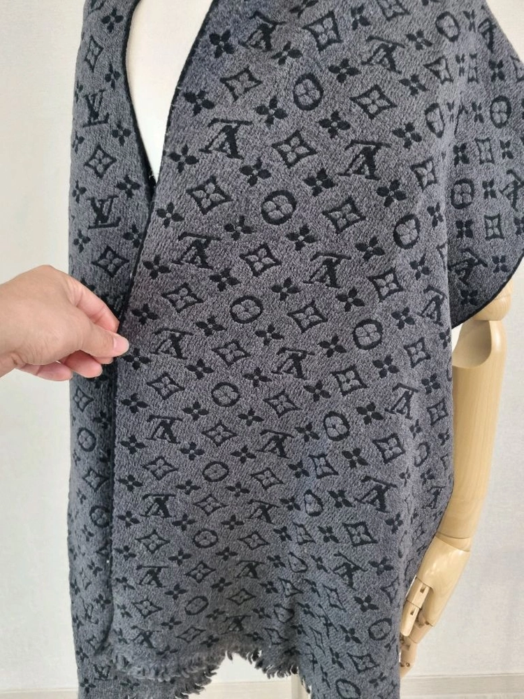 루이비통 머플러 목도리 이미지