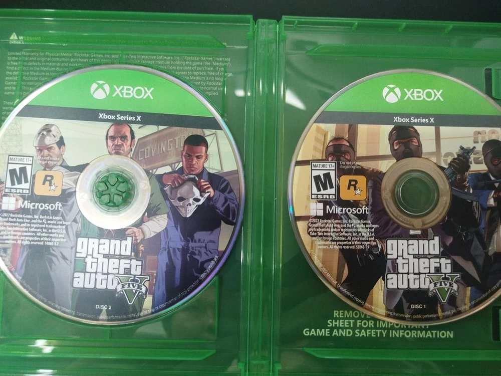 Xbox 시리즈 x Gta5 북미판 팝니다 이미지