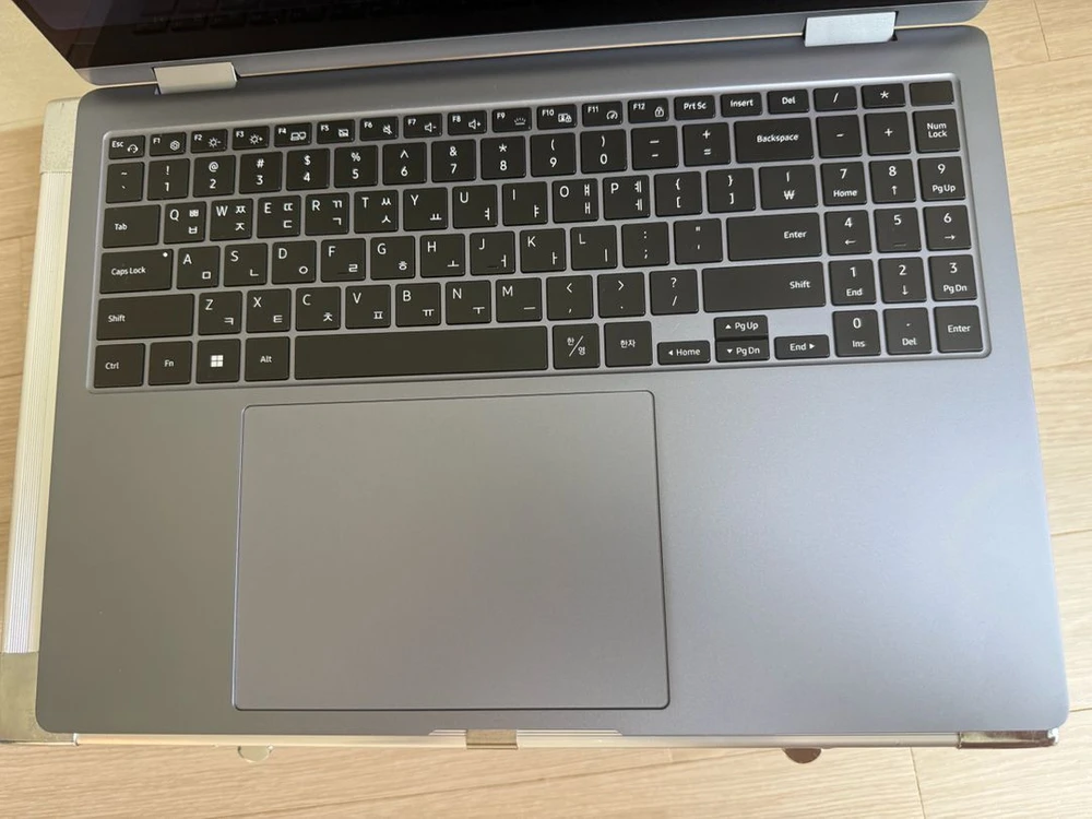 삼성 갤럭시북4 프로 360 32GB RAM 1T 이미지