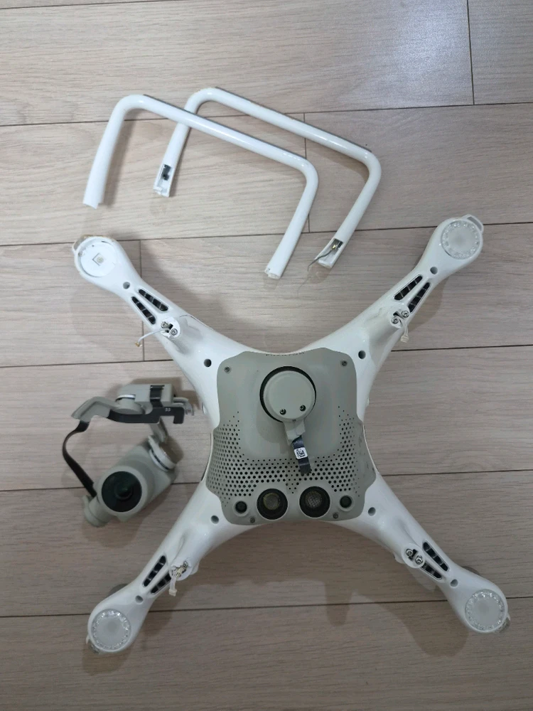 DJI Phantom 4 Pro V2 팬텀4 파손기체(부품용) 이미지