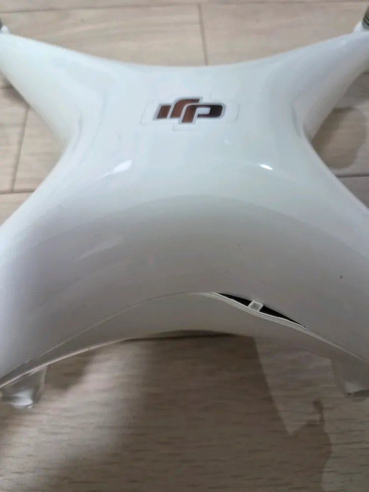 DJI Phantom 4 Pro V2 팬텀4 파손기체(부품용) 이미지
