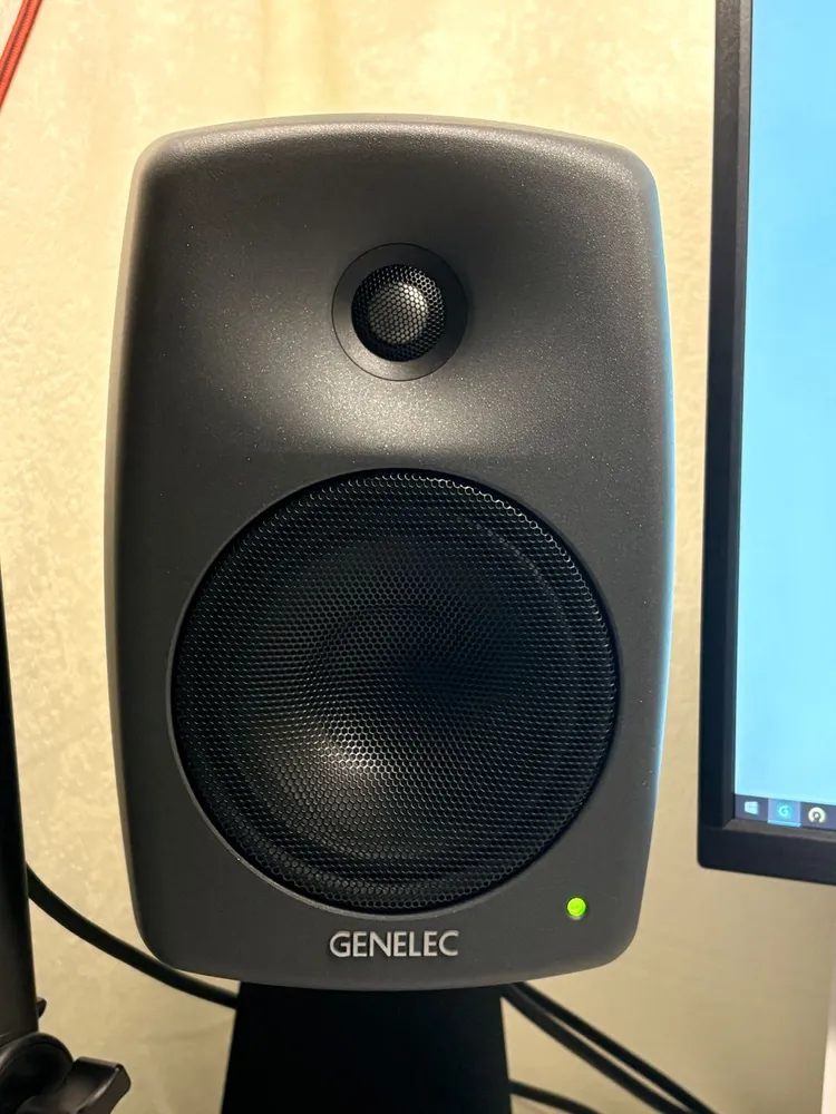 GENELEC 8330A(1조, 풀박) + 전용 L자형 스탠드(탁상용) + GLM Kit + 케이블/컨버터 일괄 - 안심되는 중고거래