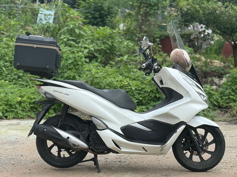 혼다 더뉴pcx125 20년식 배달셋팅완료 저렴하게 판매합니다 이미지