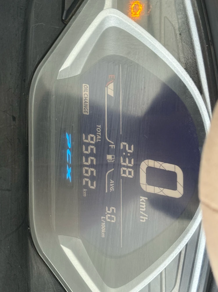 혼다 더뉴pcx125 20년식 배달셋팅완료 저렴하게 판매합니다 이미지