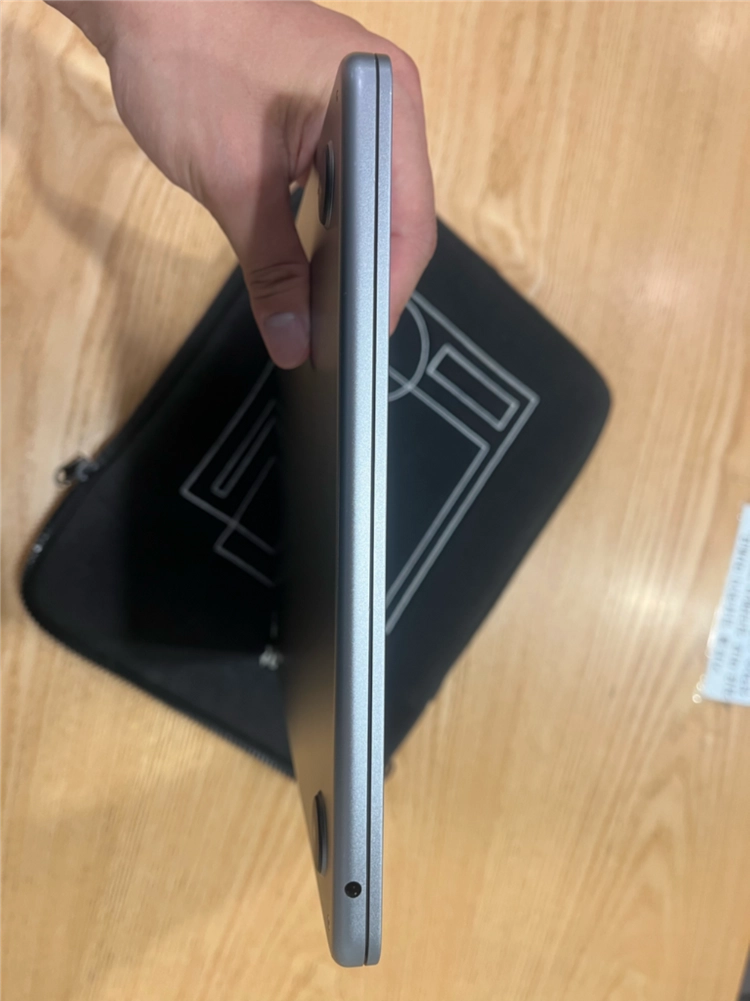 맥북 에어 M2 8GB 512GB SSD 13인치 이미지
