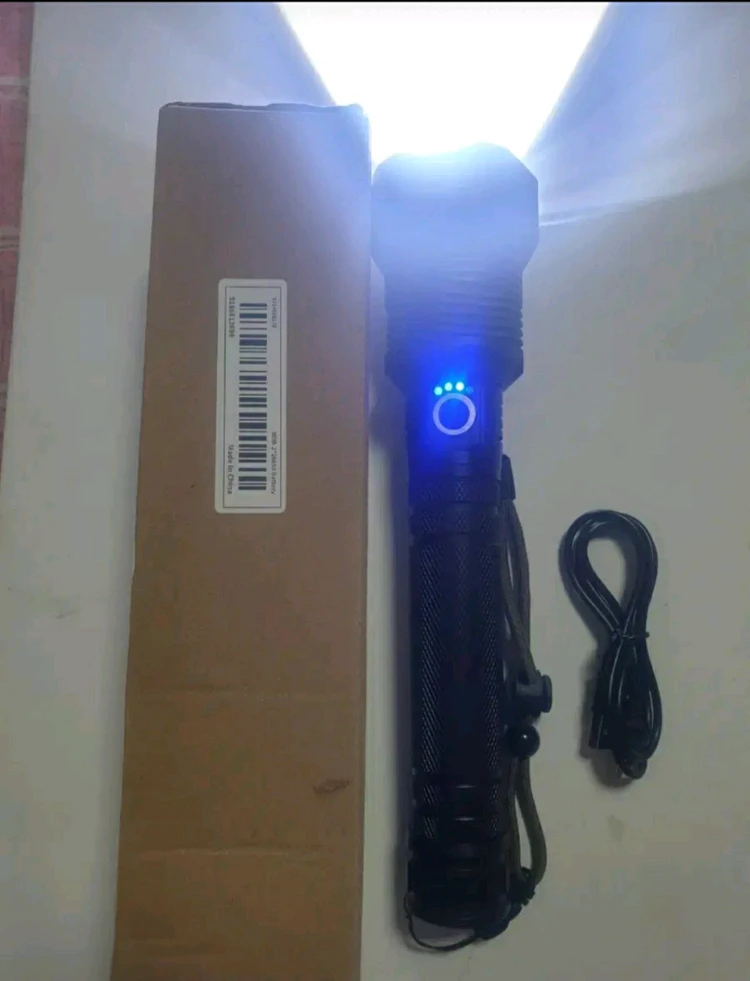 (무료배송)대륙의실수,몬스터 xhp90,랜턴,손전등,해루질,낚시,산행,등산 이미지
