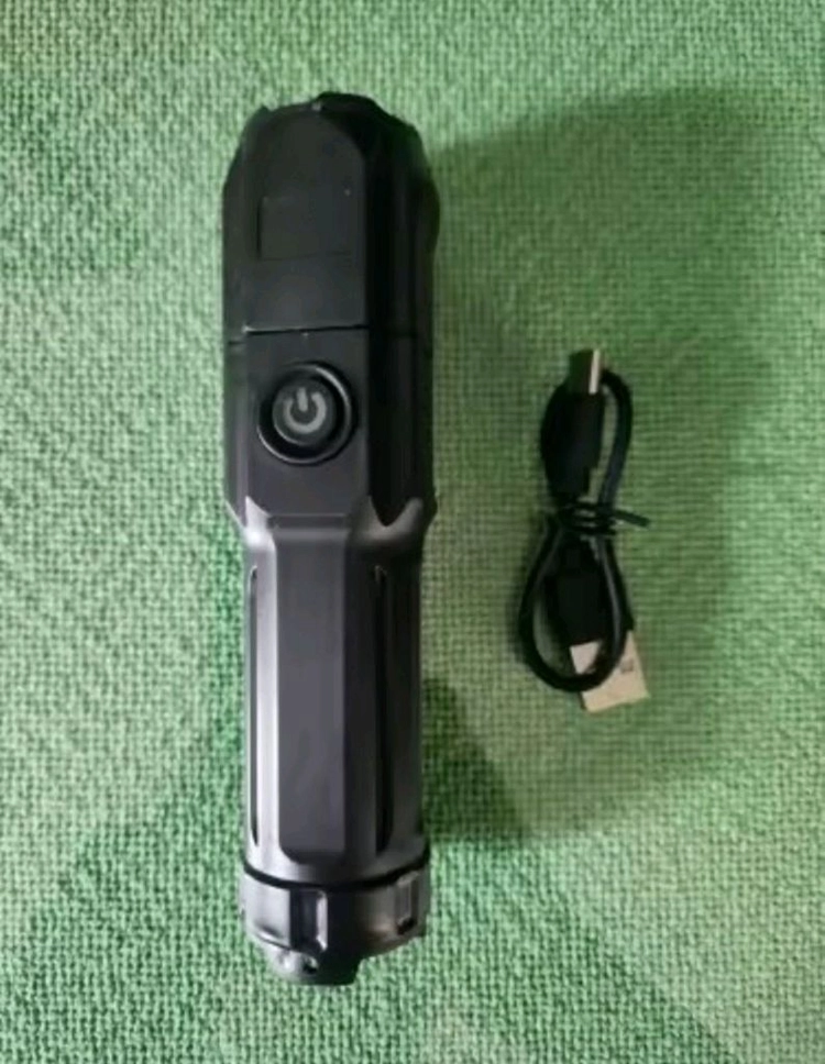 밝은 손전등,랜턴,낚시,헤루질,경비,야간작업 이미지