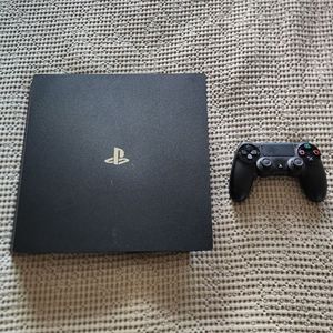 플스4 PS4 프로 1테라 +외장하드 2테라 팝니다 이미지