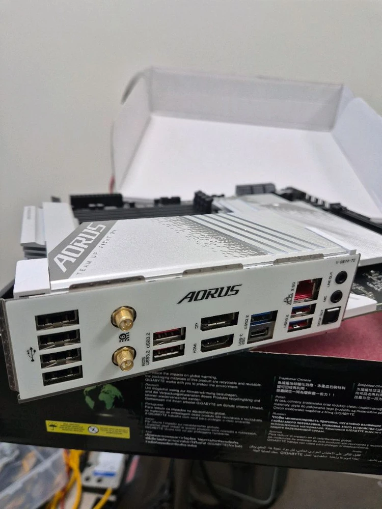 Z790 AORUS ELITE AX W / LGA 1700 / 인텔 12/13/14 세대 / WIFI 내장 이미지