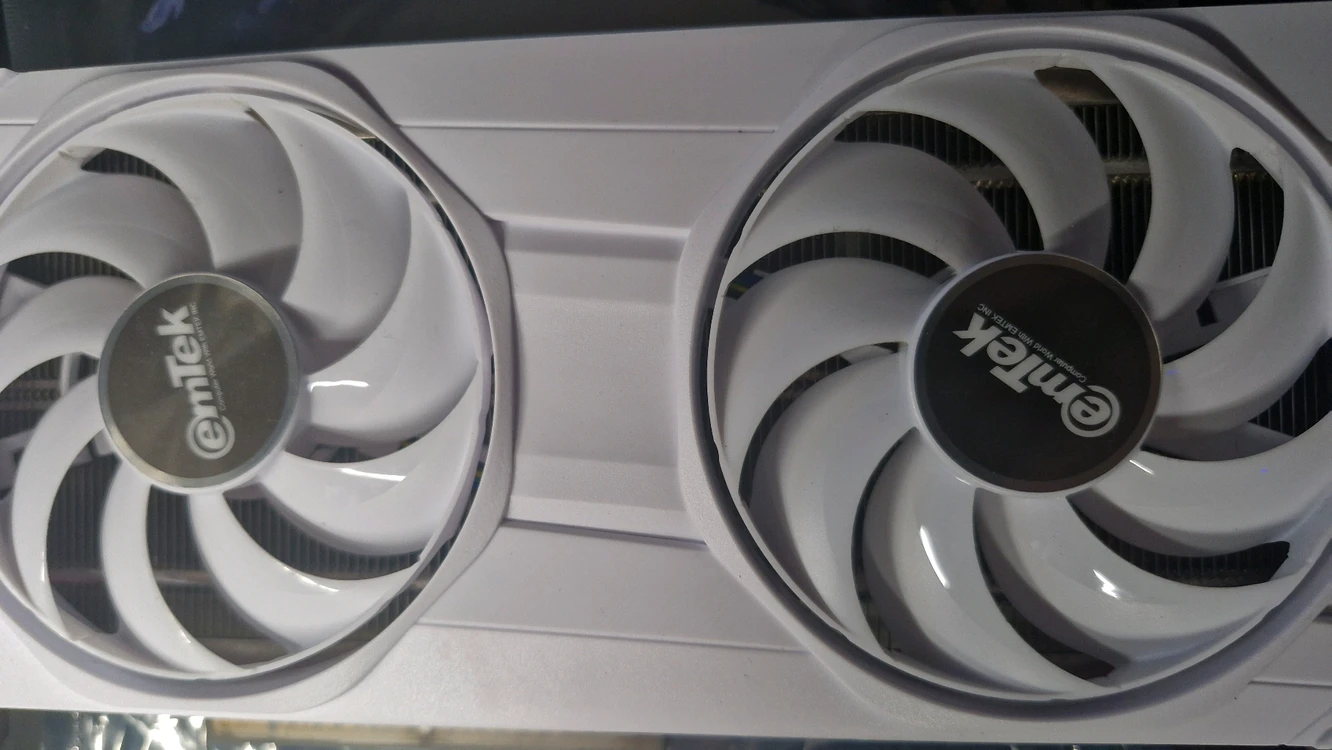 emtek 지포스 rtx 5060ti miracle x2 white 8gb 그래픽카드 이미지