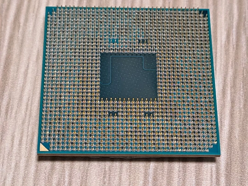 급처 AMD 라이젠5 2400G VEGA11 내장그래픽+미개봉 써멀구리스 포함 이미지
