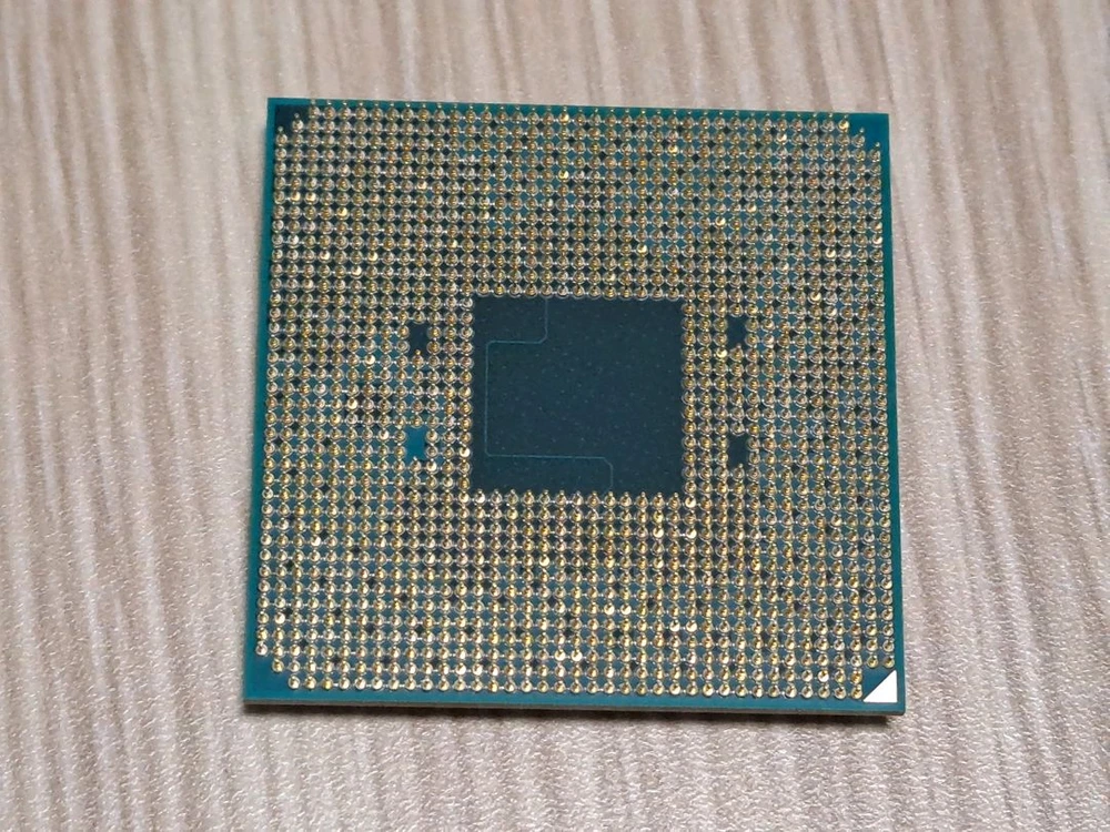 급처 AMD 라이젠5 2400G VEGA11 내장그래픽+미개봉 써멀구리스 포함 이미지