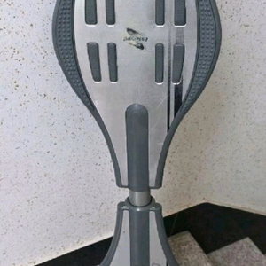 S 보드입니다.무게는 대략 5kg 나오네요.사용감 조금 많습니다만.S 보드 중에 가격대가 좀 있는 보드입니다.2만원 이미지