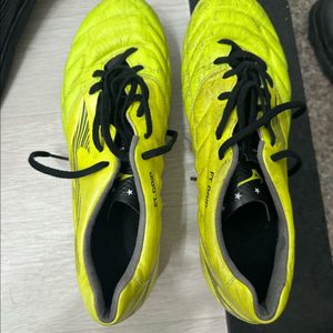 미즈노 축구화 레뷸라컵 재팬등급 260 이미지