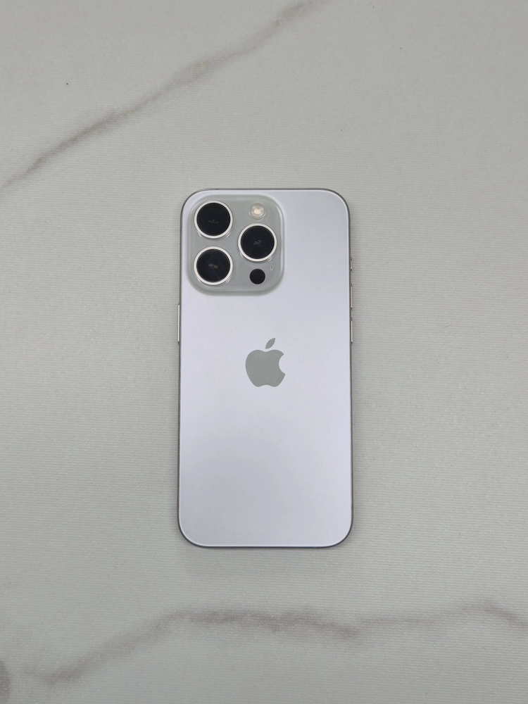 아이폰 15 프로 화이트티타늄 256GB 이미지
