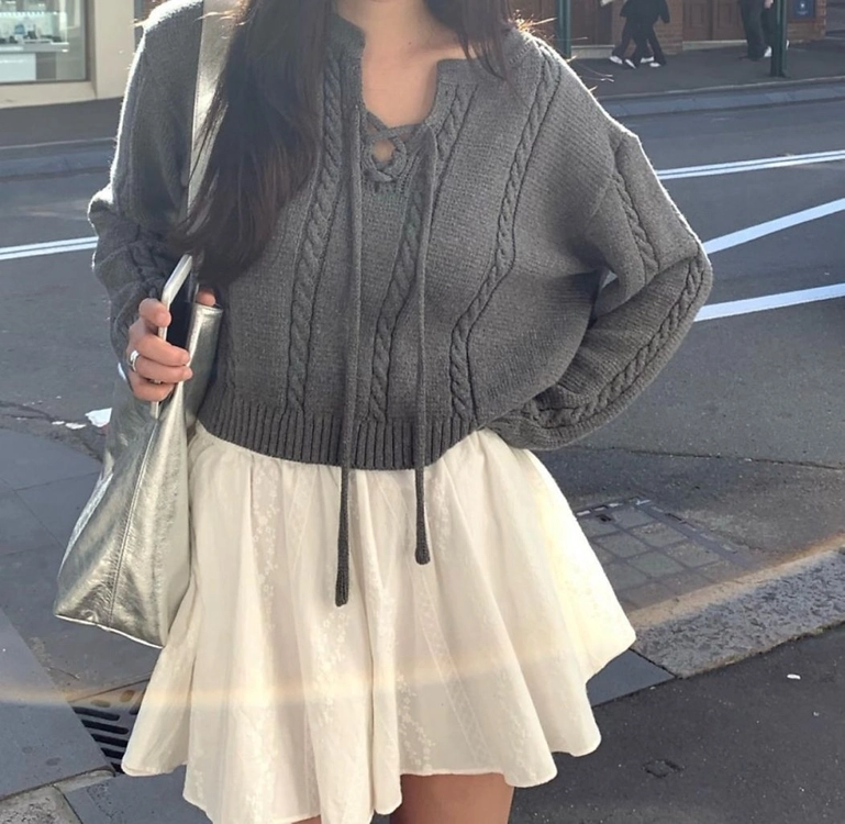 택포/ 택새상품/실사0) 타낫 스트링 케이블 니트탑 차콜 String cable knit top (charcoal) 이미지