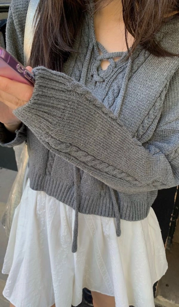 택포/ 택새상품/실사0) 타낫 스트링 케이블 니트탑 차콜 String cable knit top (charcoal) 이미지