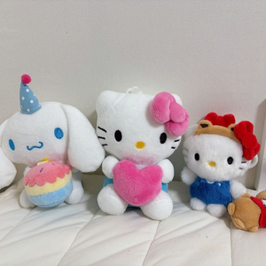 키티 시나모롤 키링 이미지
