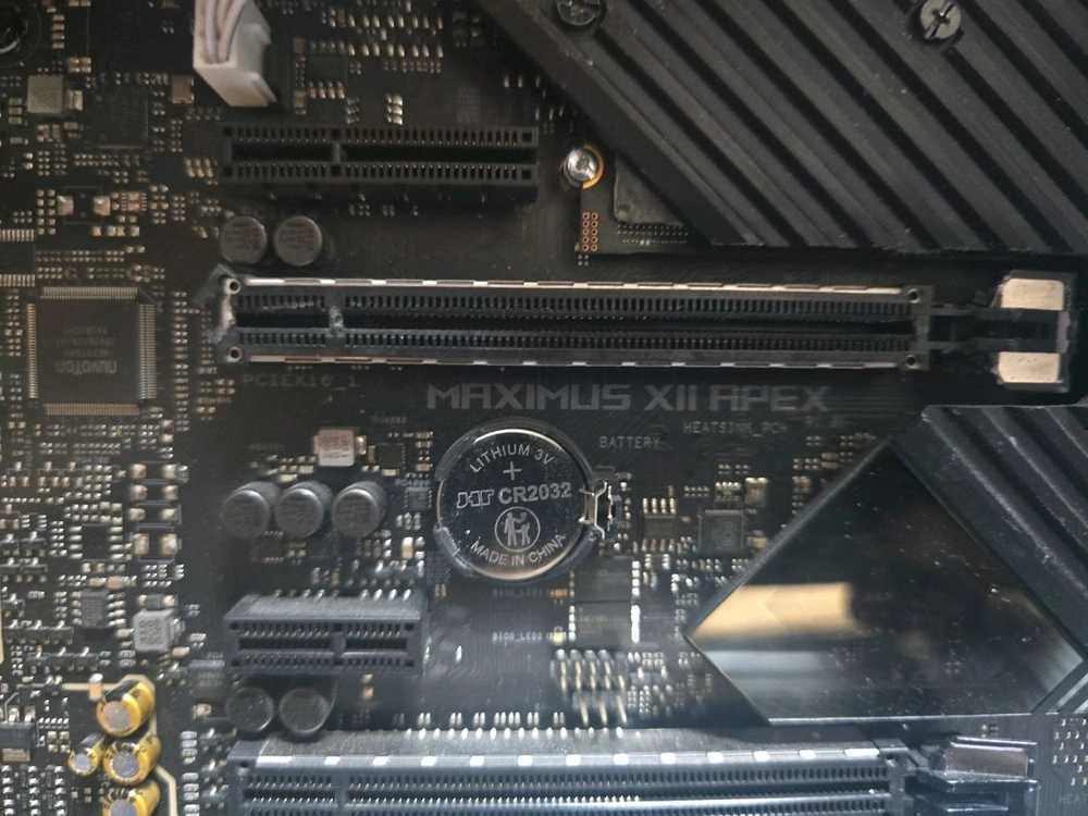 ASUS MAXIMUS XII APEX Z490 메인보드 팝니다 - 안심되는 중고거래