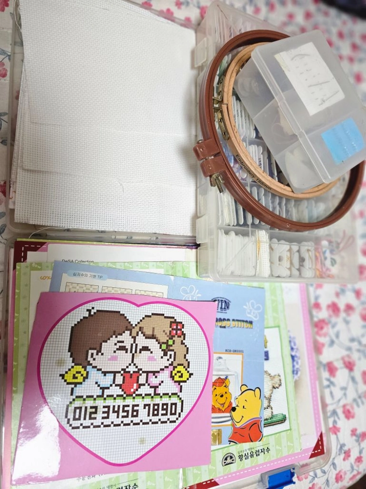 십자수용품 도안 실 원형틀 반짝이천 쿠션 케이스 등등 이미지