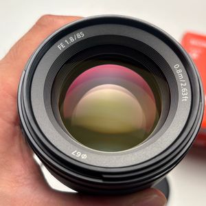 소니 FE 85mm F1.8 이미지