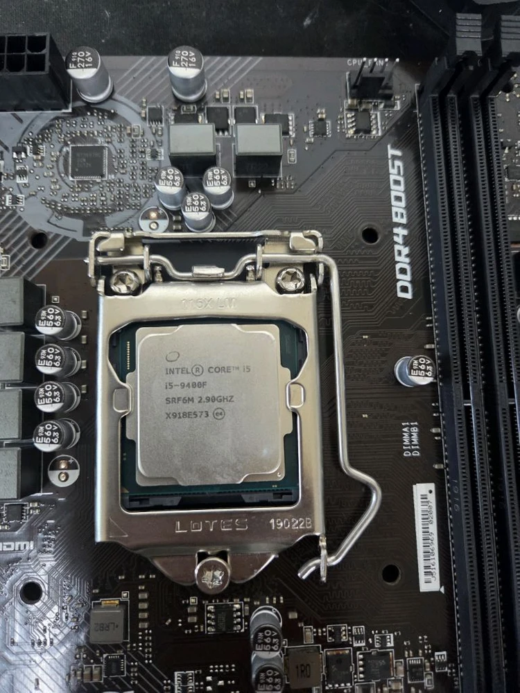 (써멀 재도포) i5-9400F + RTX 2060 화이트 가성비 게이밍 PC 팝니다 이미지