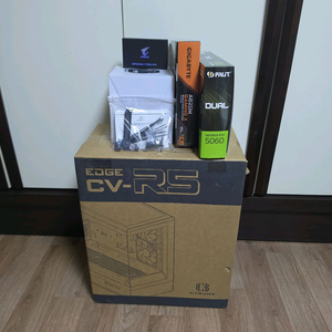새삥 게이밍 PC 판매합니다(9600X, RTX5060, 32GB, 1TB) 이미지