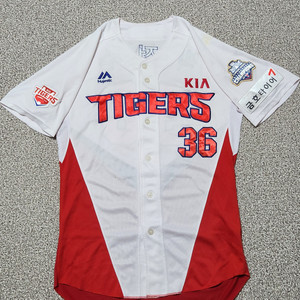 [실착/싸인] 기아타이거즈 2018년 선수용 홈 유니폼 (박정수 선수) 이미지