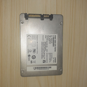 인텔 SSD 240GB, 킹스톤 SSD 120GB 이미지