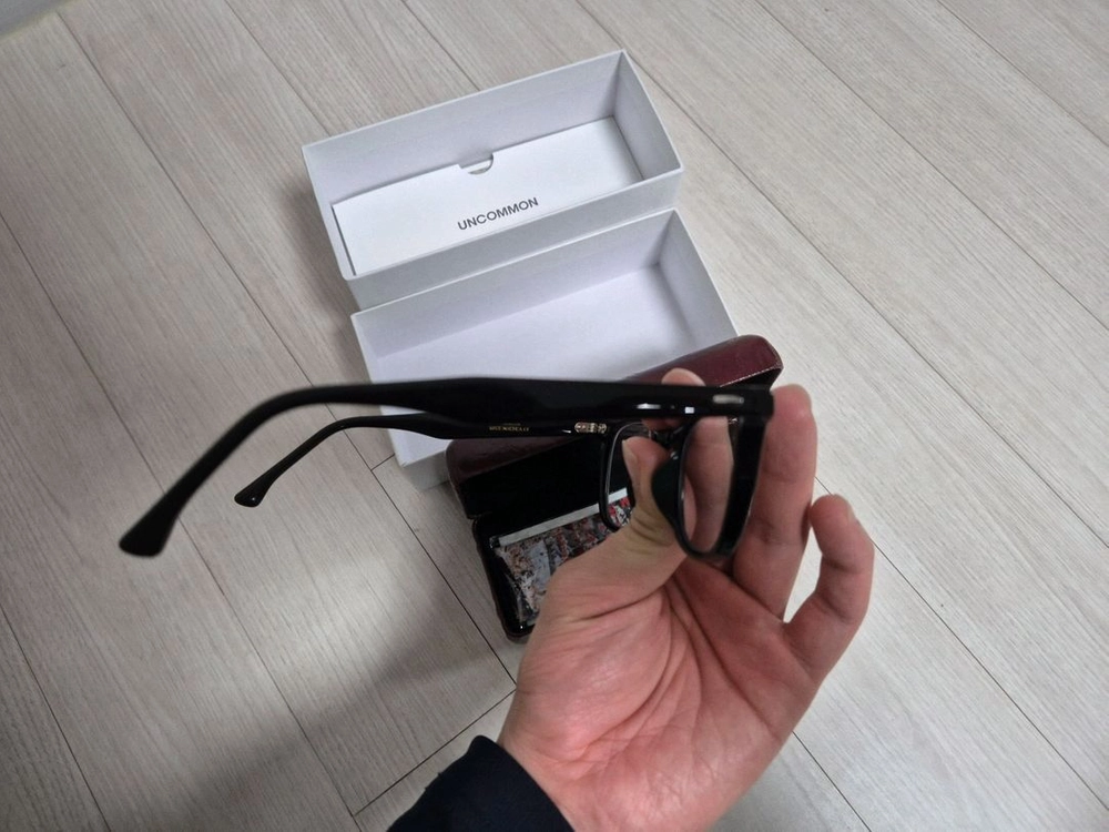 언커먼 테리 뿔테 안경 이미지