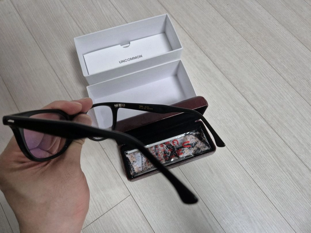 언커먼 테리 뿔테 안경 이미지