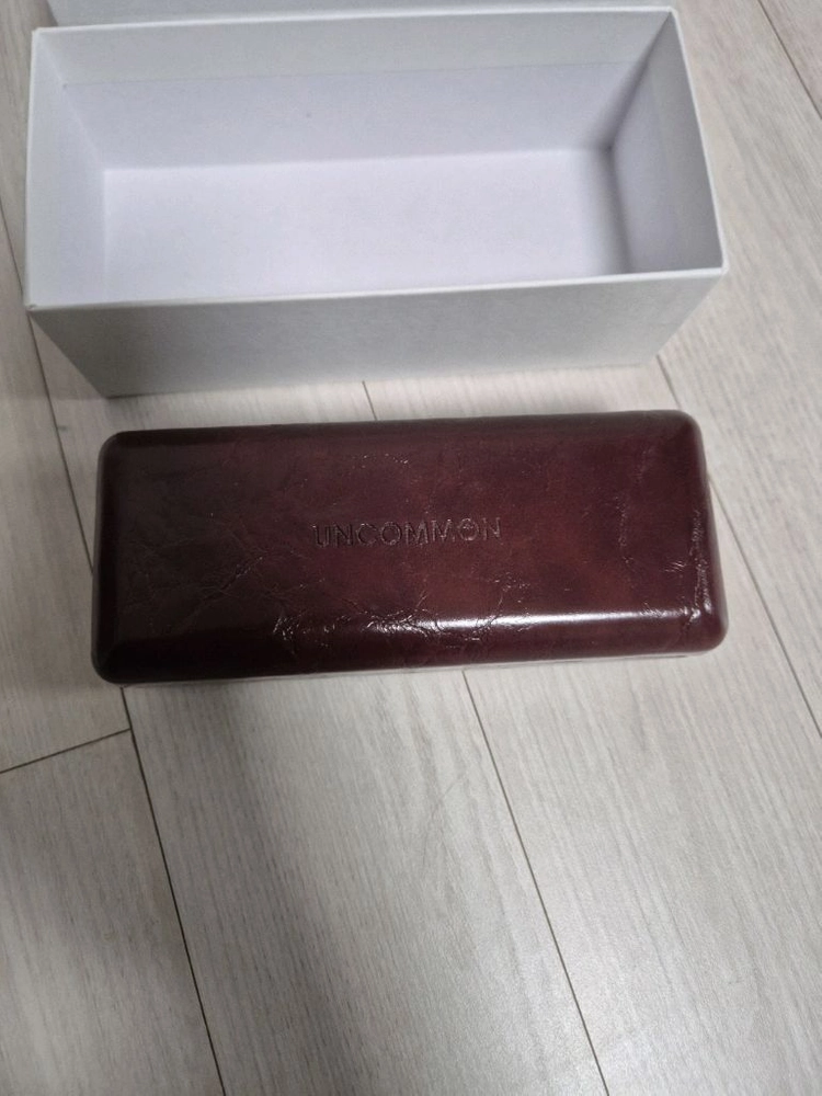 언커먼 테리 뿔테 안경 이미지